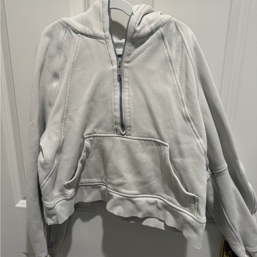 Off white  lululemon scuba Half-Zip Hoodie. Size xs/s